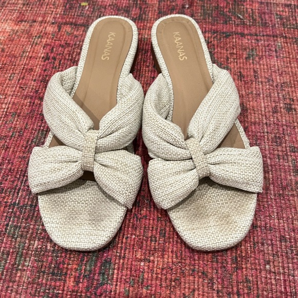 KAANAS Pacifico Chunky Crisscross Sandals